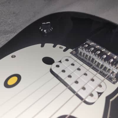 2006 Fender Squier Hello Kitty Stratocaster black guitar COLLECTORS ITEM image 6