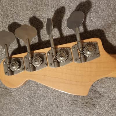 Squier Vista Musicmaster Bass 1997 - Shell Pink image 11