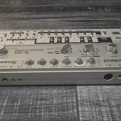 Roland TB-303 Bassline Synthesizer Module 1981 - 1984 - Silver image 4
