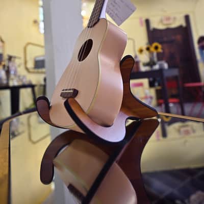 Fender Venice Soprano Ukulele 2017 - Present - Shell Pink image 3