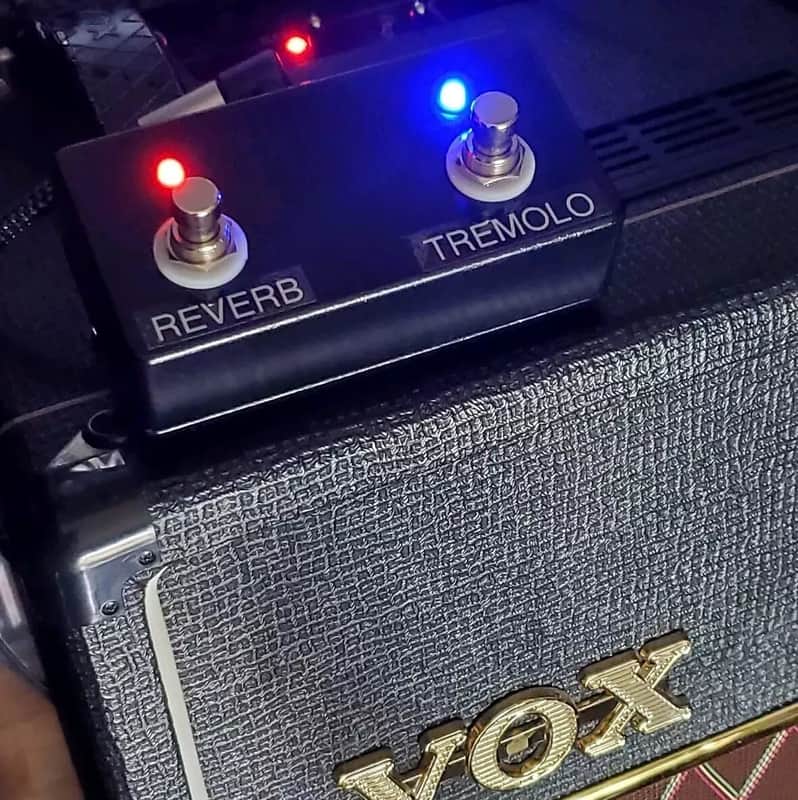 Custom Pedalboard-Friendly Footswitch for Vox AC15/AC30 with Red/Blue LEDs (VFS2A Style) - No TRS Cable image 1