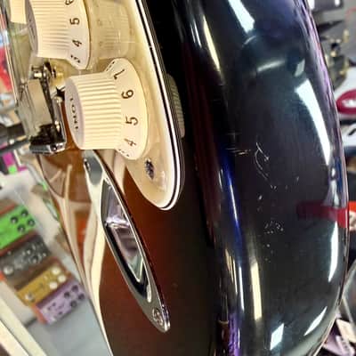 Fender American Stratocaster 2001, Sunburst with Case - Pre Owned image 14