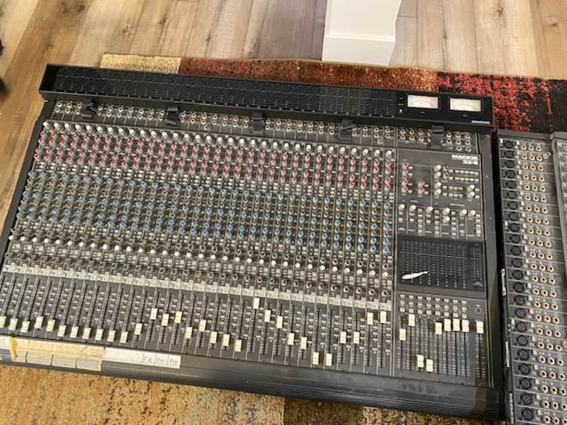 Mackie 32.8 32-Channel 8-Bus Mixing Console 1993 - 2005 - Gray image 1