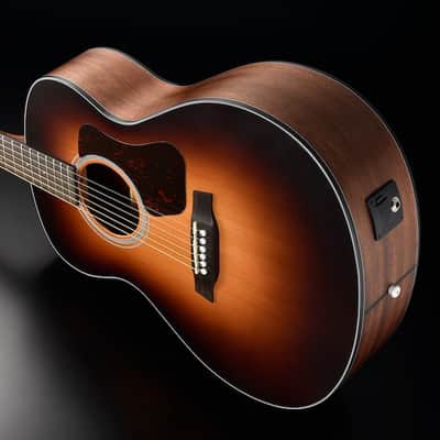 Walden G570ETB Natura Solid Cedar Top Grand Auditorium Acoustic-Electric - Open Pore Satin Tobacco Burst (G570ETB/W) image 4