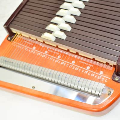 Oscar Schmidt 15-Chord Autoharp w/ Case & Book image 2