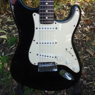 Fender STRATOCASTER USA 50TH ANNIVERSARY 2004 - BLACK image 10