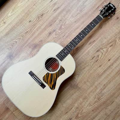 Gibson J-35 '30s Faded Natural image 3