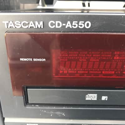 TASCAM A550 Professional CD Player/Cassette Recorder image 2