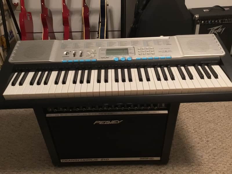 Casio LK-220 Lighted Keyboard 61-Key MP3 / USB Port 400 Tones ** NOT WORKING ** image 1