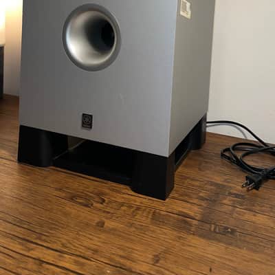 Yamaha YST-SW011 compact powered subwoofer image 3