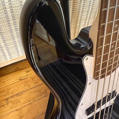 Squier Affinity Jazz Bass with Maple Fretboard 2021 - Present - Black image 7