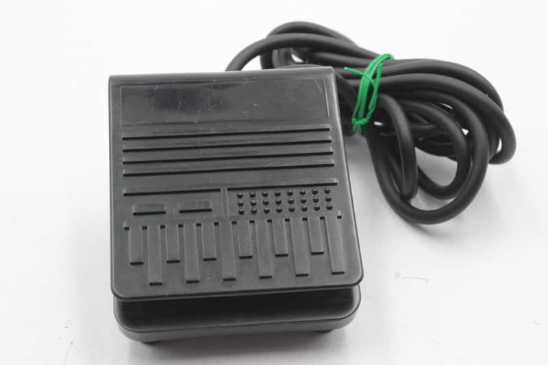 Generic Volume / Sustain Expression Pedal for Electronic Piano / Keyboard image 1