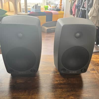 Genelec 8030A 5" Powered Nearfield Studio Monitor (Pair) 2005 - 2013 - Gray image 1