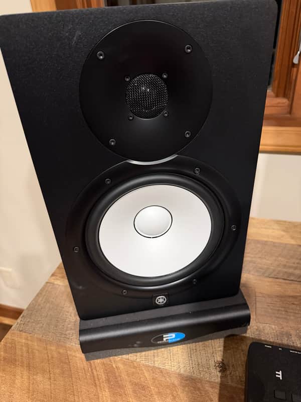 Yamaha HS8 Powered Studio Monitor (Pair) 2015 - Present - Black image 1