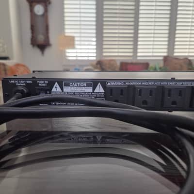 Furman M-8D Power Conditioner with Lights & Digital Meter image 6