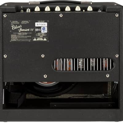 Fender Blues Junior IV 15 Watt 1x12" Guitar Amplifier image 2