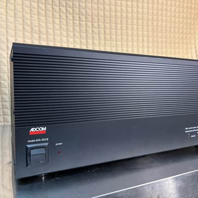 Adcom GFA-555 II stereo power amplifier image 2