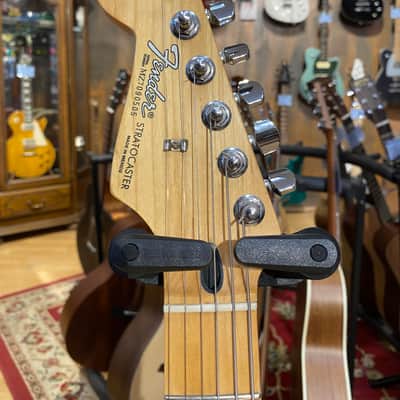 Fender Standard Stratocaster Left-Handed with Maple Fretboard 2007 Black image 4