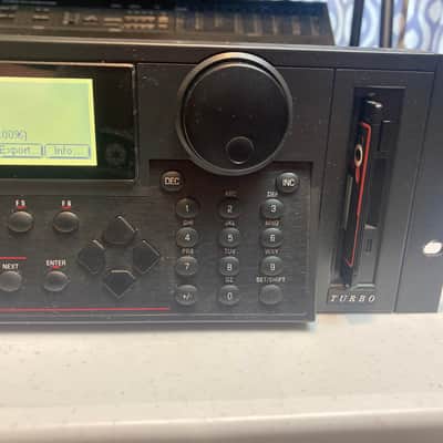E-MU Emulator IV EIV x Hollywood Gold edition sampler, 2 Gig internal drive, 128 Mb RAM, EFX board image 4