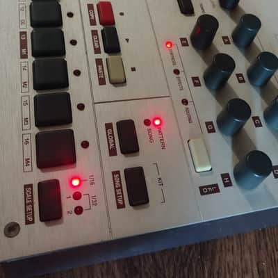 Elektron Machinedrum SPS-1 MKI 2001- 2007 - Silver image 2