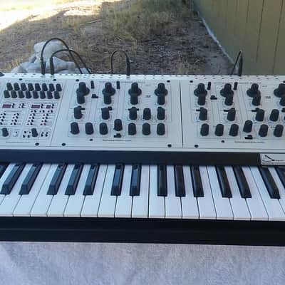 Tom Oberheim Two Voice Pro Dual Analog Synthesizer with Sequencer 2016 white image 2