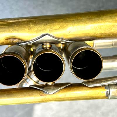 Trompette Martin Imperial (1958–1959) – Excellent état mécanique – Gravure Handcraft – Embouchure Courtois image 10
