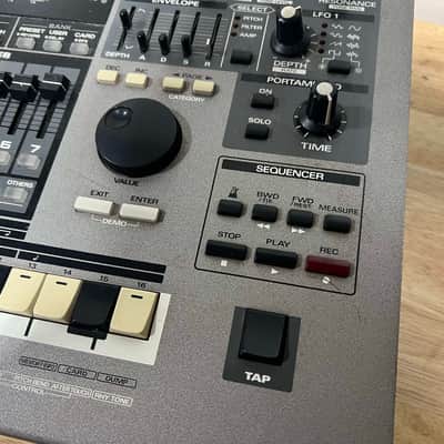 Roland MC-505 Groovebox 1999 | Screen and Potentiometer issues | image 9
