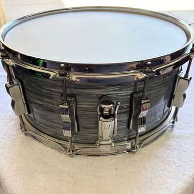 Ludwig Classic Maple 2000’s - Vintage Blue Oyster image 2
