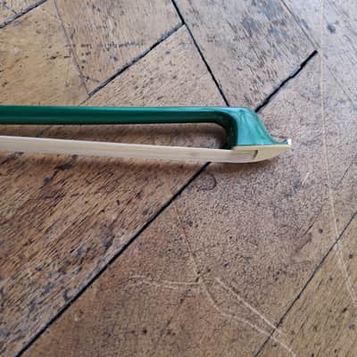 P&H 1/2 size violin bow- fiberglass w/ horsehair. Emerald green image 4
