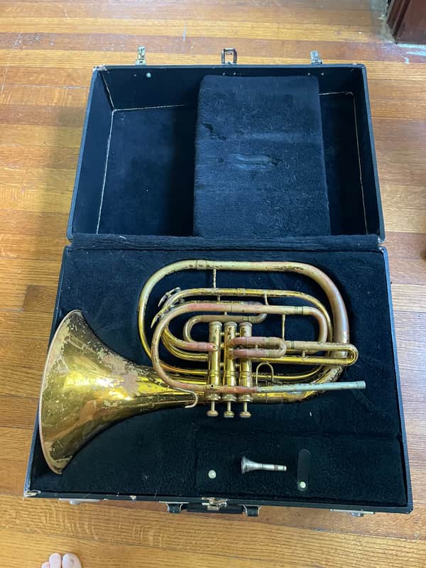 king 1122 mellophone (marching french horn) image 1
