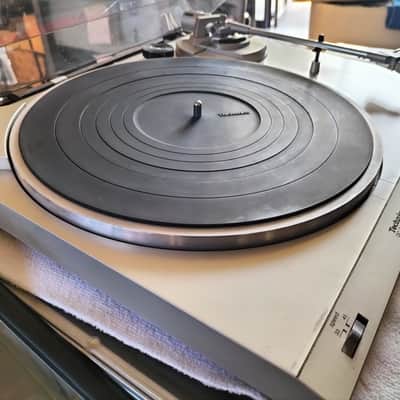 Technics SL-B210 Turntable image 4