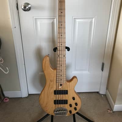 Lakland  Skyline 55-01 image 2