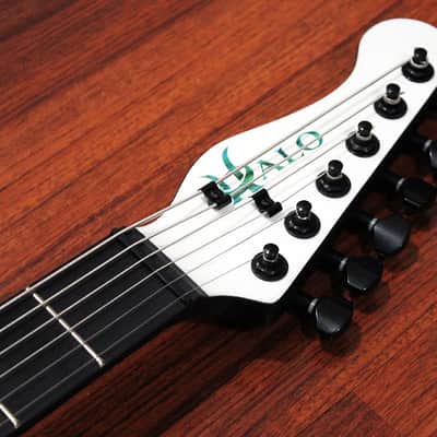 Halo Salvus 6 String Baritone Guitar Fishman Fluence Modern Humbuckers Evertune Bridge B-Stock image 7