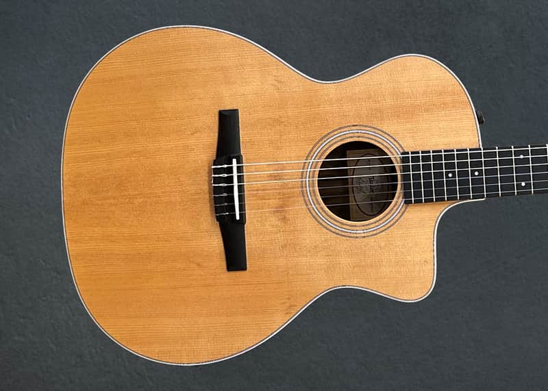 Taylor USED 214CE-N Walnut '26