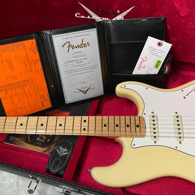 NEW! Fender Custom Shop '68 Reissue Stratocaster DLX - Closet Classic - Aged Vintage White - Handwound Pick-Ups - 7.8lbs - Authorized Dealer - G07637 image 13