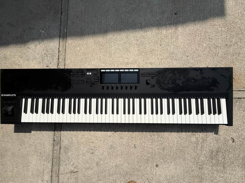Native Instruments Komplete Kontrol S88 MKii - Black image 1