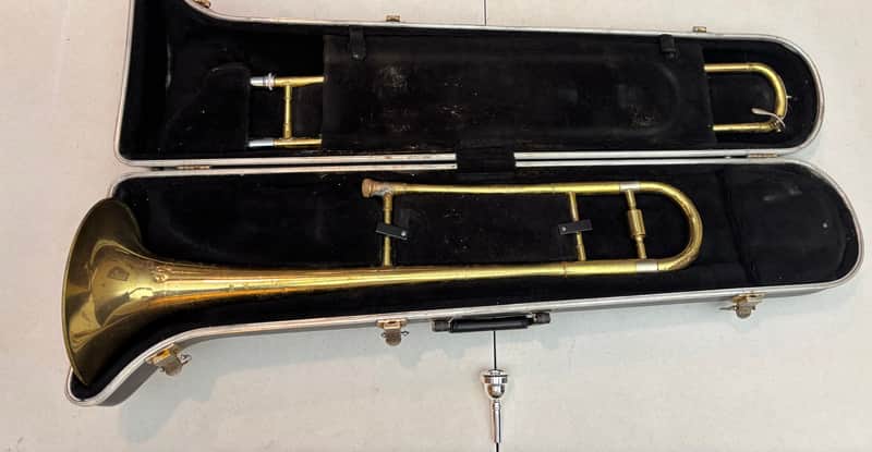Blessing Tenor Trombone — SN 494710 — Fair condition, original case & mouthpiece image 1