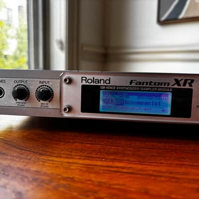 Roland Fantom-XR Rackmount Synthesizer Module 2004 - 2010 - Silver image 4