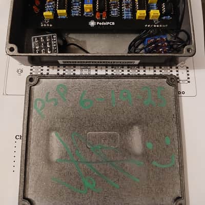 PigStompPedals "Dual DirtyShirley clone" PedalPCB -Thermionic Deluxe- Color shift circuitry finish image 11