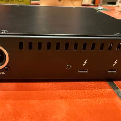 Universal Audio UAD-2 Satellite Thunderbolt 3 OCTO Core Desktop DSP Accelerator 2019 - Present - Gray - Excellent! image 2