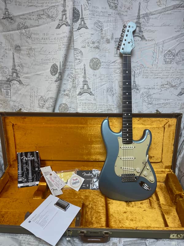 2005 Fender FSR Deluxe Vintage Player ‘62 Stratocaster Ice Blue Metallic Thin Skin Lacquer Matching Headstock 22 Frets Wildwood Spec ARVI Reissue RARE! image 1