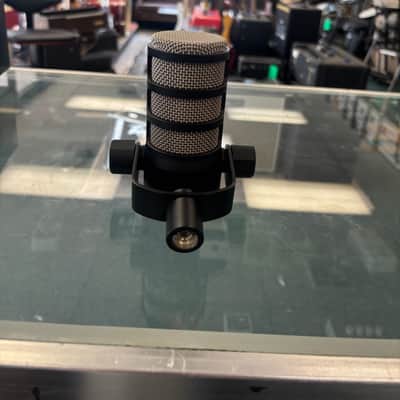 RODE PodMic Cardioid Dynamic Podcasting Microphone 2019 - Present - Black image 2