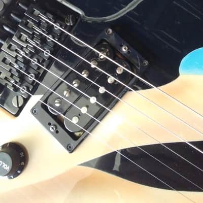 Kramer Baretta 1988 Legs/ Heels Graphic image 7