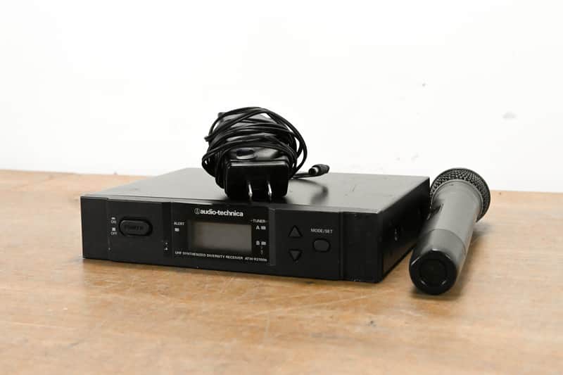 Audio-Technica Audio-Technica ATW-R3100bC Receiver w/ ATW-T341bC Mic 541-566 MHz