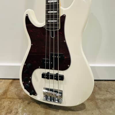 Left Handed Sire Marcus Miller P7 with Rosewood Fretboard 2017 - 2019 - Antique White image 2