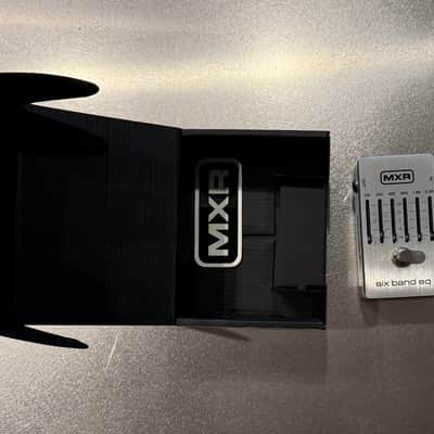 MXR M109S Six Band EQ 2016 - Present - Silver image 4
