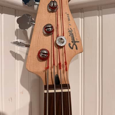 Squier Affinity P Bass 2000 - Black image 5