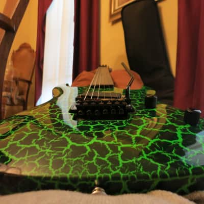 Kramer Striker FR-400-S (FR400S) Green Crackle Finish 24-Fret EMG Humbucker w/ Gig Bag image 1
