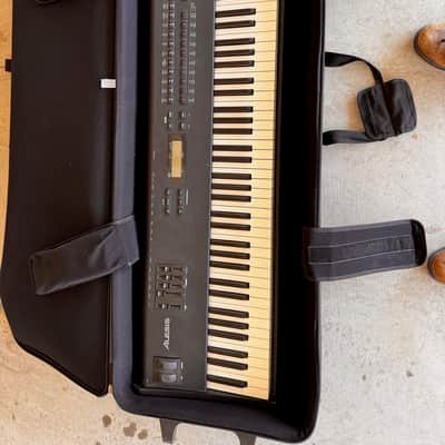 Alesis QS8.1 2008 - Black image 2