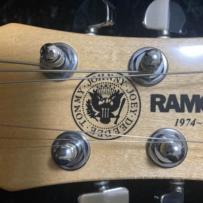 Mosrite Johnny Ramone Model First Production Version 2001 - White image 5